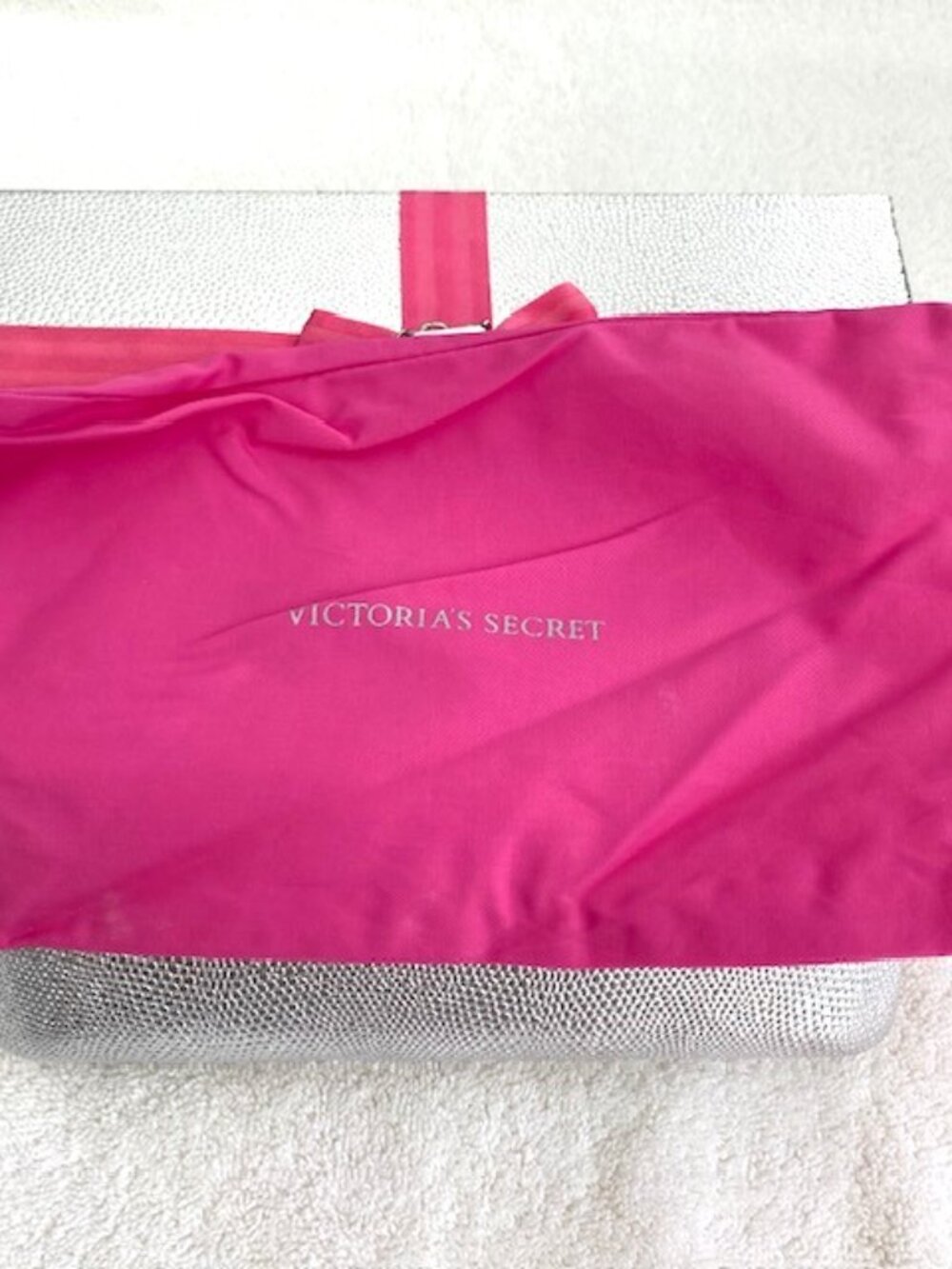 Victoria's Secret Clutch Silver Pink Sequin Bag Dust Cover - Picture 4 of 12